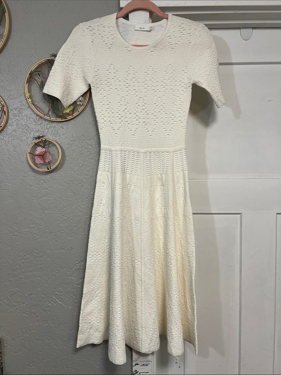 A.L.C. Dresses & Skirts - A.L.C. WHITE KNIT STRETCHY SCOOP NECK MIDI DRESS SIZE XS